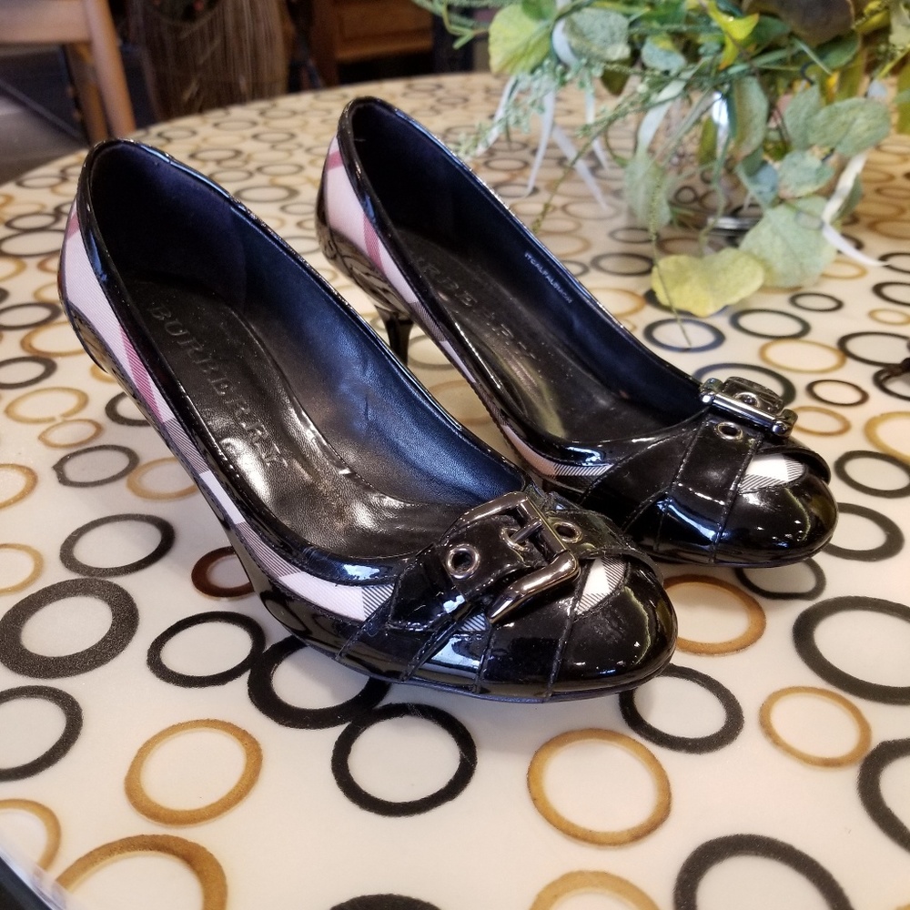 Burberry shoes 8